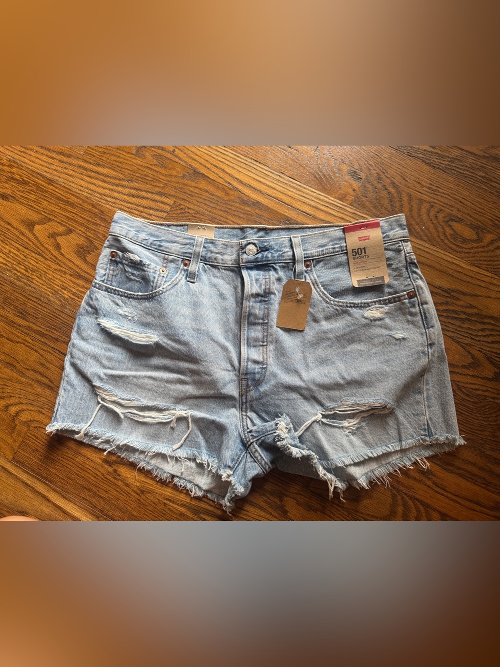 NWT Levi's 501 Shorts Light Wash Distressed High Rise Sz 33